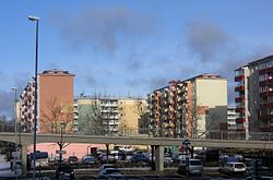 Ny rondell byggs på Hallundavägen – trafikstörningar väntas